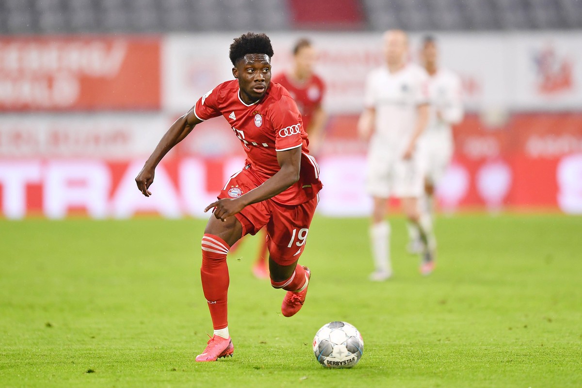 Fussball Alphonso Davies Bayern Muenchen, 10.06.2020, Fussball, DFB-Pokal, Halbfinale, FC Bayern Muenchen - Eintracht Frankfurt 2:1 Muenchen *** Football Alphonso Davies Bayern Muenchen, 10 06 2020, S ...