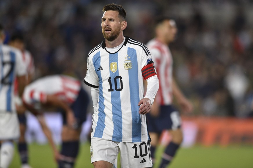 Argentina&#039;s Lionel Messi walks the field during a qualifying soccer match for the FIFA World Cup 2026 against Paraguay at the Monumental stadium in Buenos Aires, Argentina, Thursday, Oct. 12, 202 ...