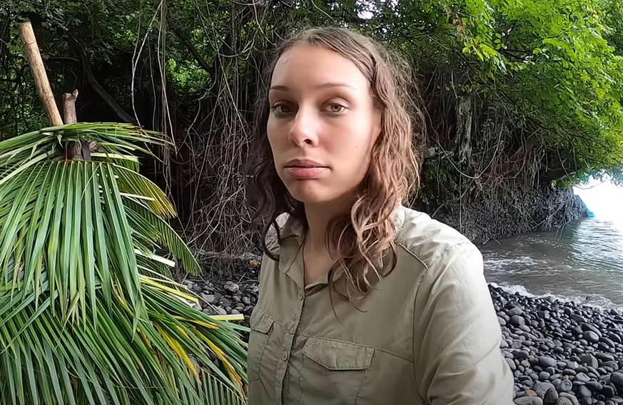 Sabrina ist eine der sieben Teilnehmer:innen der erfolgreichen Youtube-Show "7 vs. Wild".