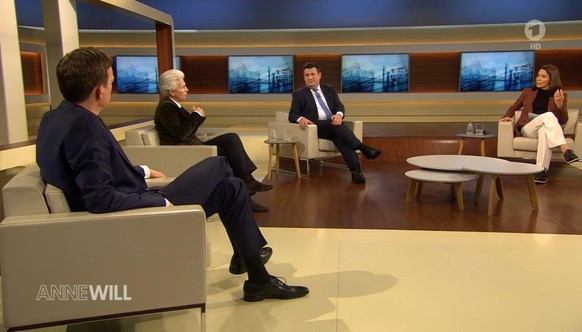 Moderatorin Anne Will mit den drei politischen Gästen der Runde: Tobias Hans (CDU), Marie-Agnes Strack-Zimmermann (FDP) und Hubertus Heil (SPD).