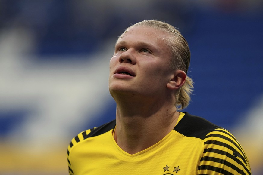 Dortmund&#039;s Erling Haaland reacts during a German Bundesliga soccer match between TSG 1899 Hoffenheim and Borussia Dortmund in Sinsheim, Germany, Saturday, Jan. 22, 2022. (AP Photo/Michael Probst)