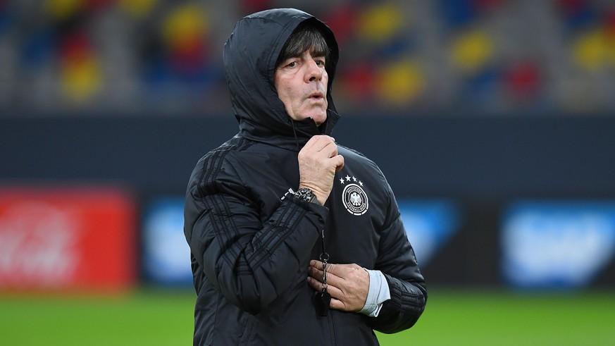 Fußball, Nationalteam Deutschland Training Fußball Training Nationalmannschaft am 14.11.2019 in der Merkur Spiel-Arena in Düsseldorf Joachim Jogi Löw Bundestrainer DFB regulations prohibit any use of  ...