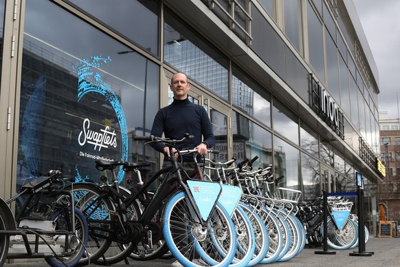 Swapfiets Illmer Berlin 31.03.2023: AndrÃ Illmer ist der Deutschland-Chef des niederländischen Unternehmens Swapfiets, das die Mieträder mit den blauen Vorderreifen anbietet. Das Unternehmen wurde 201 ...