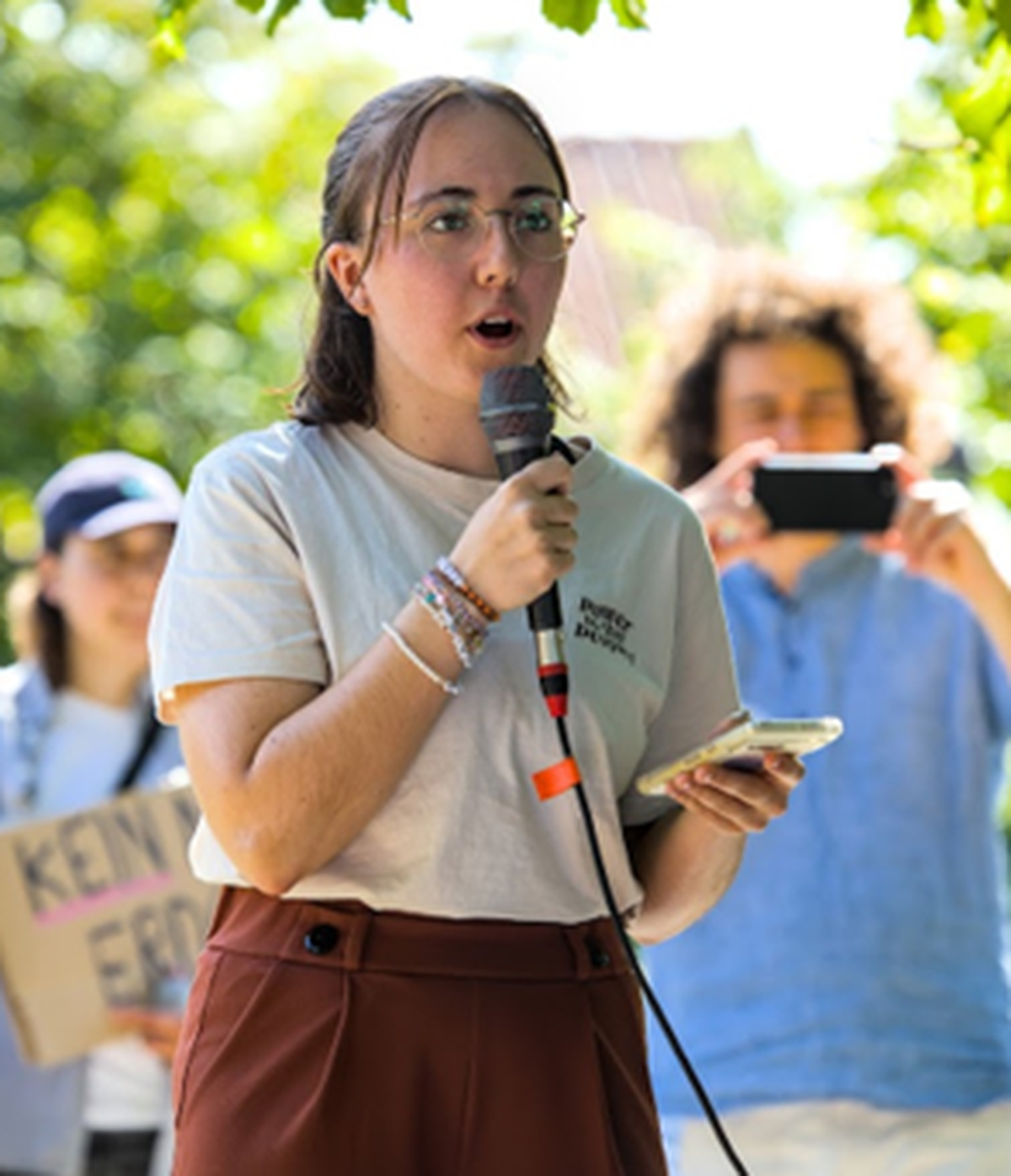 Nele Evers (19) organisiert die FFF-Proteste auf und um Borkum mit.