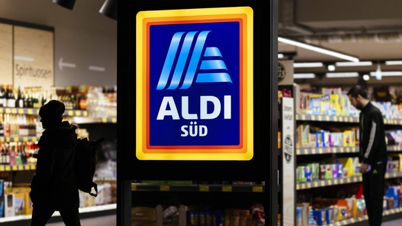 Eine Filiale von Aldi Süd auf der Luxemburger Straße. Köln, 04.04.2020 *** A branch of Aldi Süd on the Luxemburger Straße Cologne, 04 04 2020 Foto:xC.xHardtx/xFuturexImage