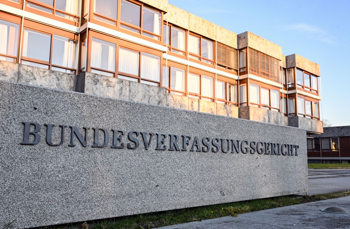 ARCHIV - 14.01.2025, Baden-Württemberg, Karlsruhe: Das Bundesverfassungsgericht. (zu dpa: «Karlsruhe: Berliner Beamtenbezüge waren verfassungswidrig») Foto: Uli Deck/dpa +++ dpa-Bildfunk +++
