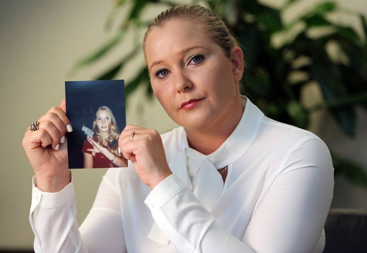 US-NEWS-VIRGINIA-GIUFFRES-CRUSADE-AGAINST-JEFFREY-1-MI Virginia Giuffre holds a photo of her younger self. EDITORIAL USE ONLY Copyright: xx 141314525W EmilyxMichotx krtphotoslive952719