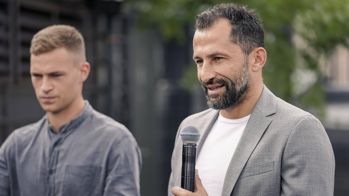Hasan Salihamidzic (r.) und Joshua Kimmich