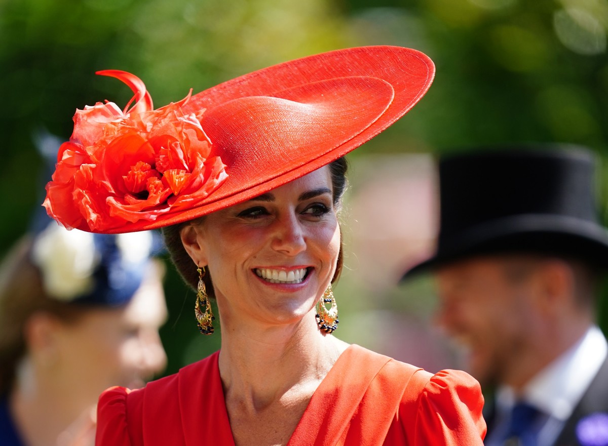 23.06.2023, Gro�britannien, Ascot: Kate, Prinzessin von Wales, l�chelt w�hrend des vierten Tages des Royal Ascot Pferderennens auf der Pferderennbahn Ascot. Foto: David Davies/PA Wire/dpa +++ dpa-Bild ...
