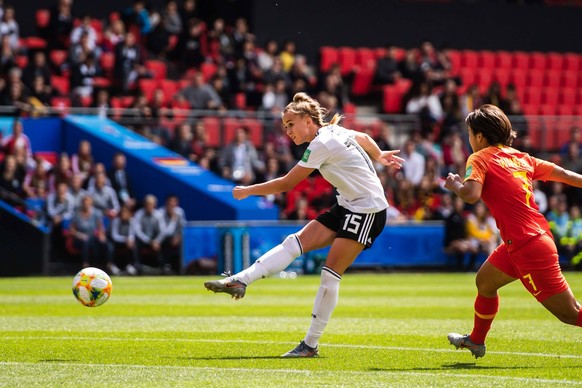 190608 Giulia Gwinn of Germany scores 1-0 during the FIFA Women s World Cup match between Germany and China on June 8, 2019 in Rennes. Photo: Simon Hastegard / Bildbyran / Kod SH / 180062 *** 190608 G ...