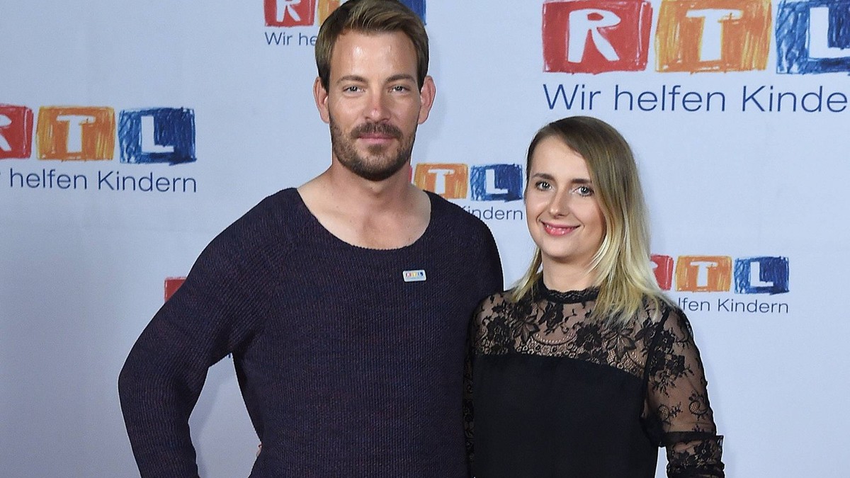 RTL-Spendenmarathon 2017 am 24.11.2017 im Mediapark NRW in Hürth Gerald Heiser und Freundin Anna beim RTL-Spendenmarathon am 24.11.2017 im Mediapark in Hürth *** RTL donations Marathon 2017 on 24 11 2 ...