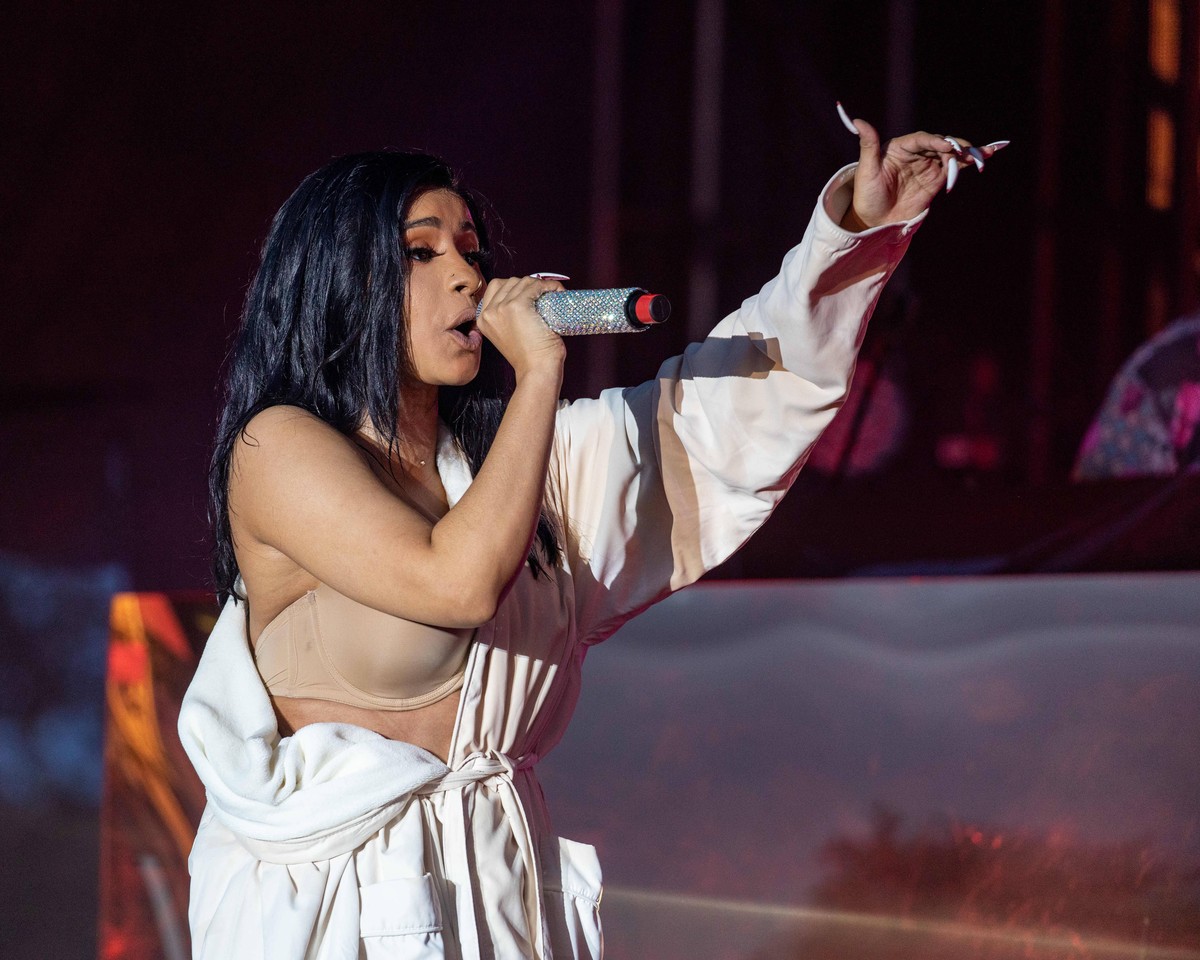 June 16, 2019 - Cardi B during the Bonnaroo Music + Arts Festival in Manchester, Tennessee, United States - 16 June 2019 PUBLICATIONxINxGERxSUIxAUTxONLY - ZUMAr152 20190616_zaa_r152_037 Copyright: xDd ...