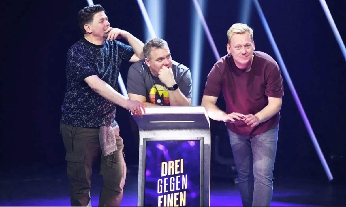 "Drei gegen einen" mit Tim Mälzer, Elton und Knossi.