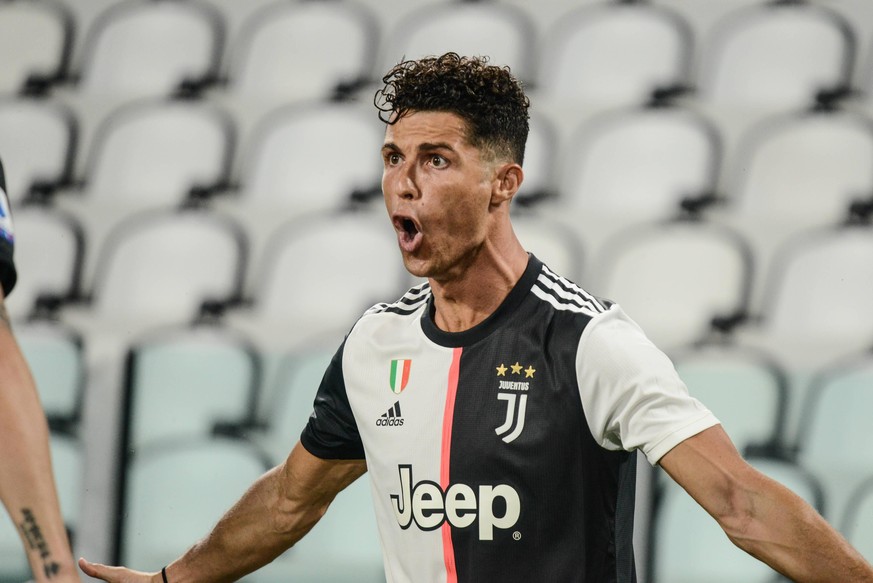 Italy: Serie A: Juventus vs Lazio Cristiano Ronaldo of Juventus celebrates during The Serie A football Match Juventus FC vs Lazio. Juventus FC won 2-1 over Lazio at Allianz Stadium, in Turin. Turin Pi ...