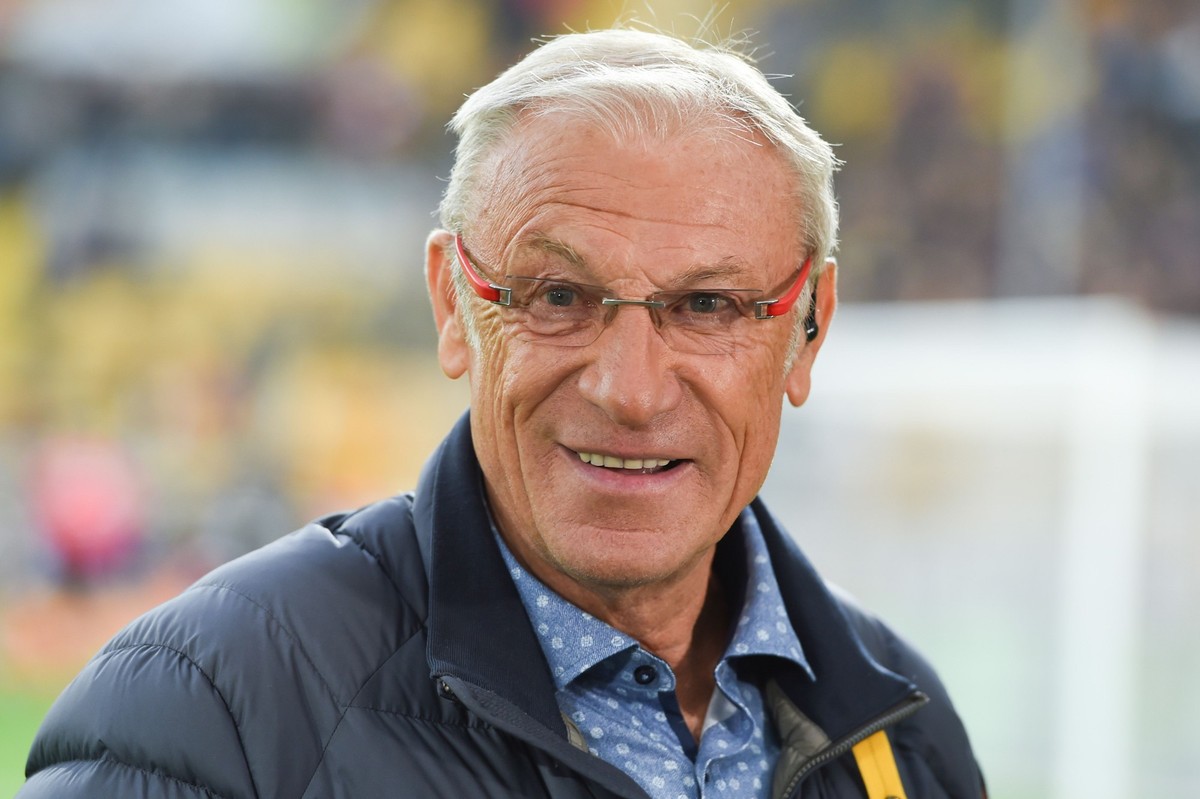 ARCHIV - 18.09.2016, Sachsen, Dresden: Eduard Geyer im DDV-Stadion. (zu dpa: �Trainer Geyer vermisst Solidarit�t unter ostdeutschen Teams�) Foto: Sebastian Kahnert/dpa-Zentralbild/dpa +++ dpa-Bildfunk ...