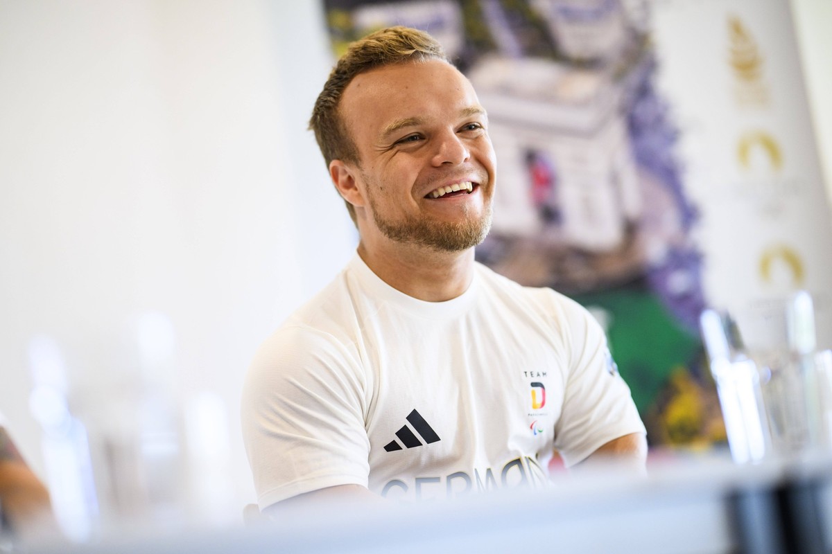 Media Day von Niko Kappel vor den Paralympics 2024 in Paris Para-Leichtathletik: Media Day von Niko Kappel vor den Paralympischen Spielen in Paris 2024. Niko Kappel nimmt an einer Pressekonferenz teil ...