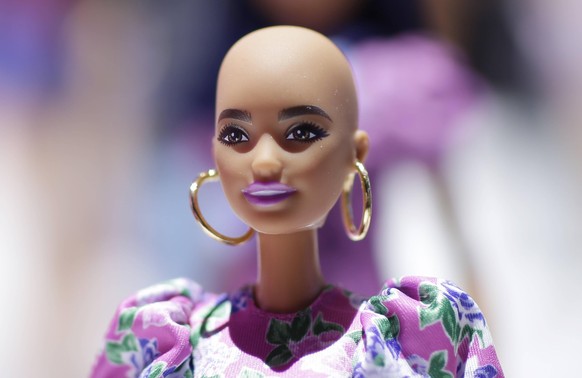 Die Barbie mit Glatze erschien im Rahmen der Fashionistas-Linie.