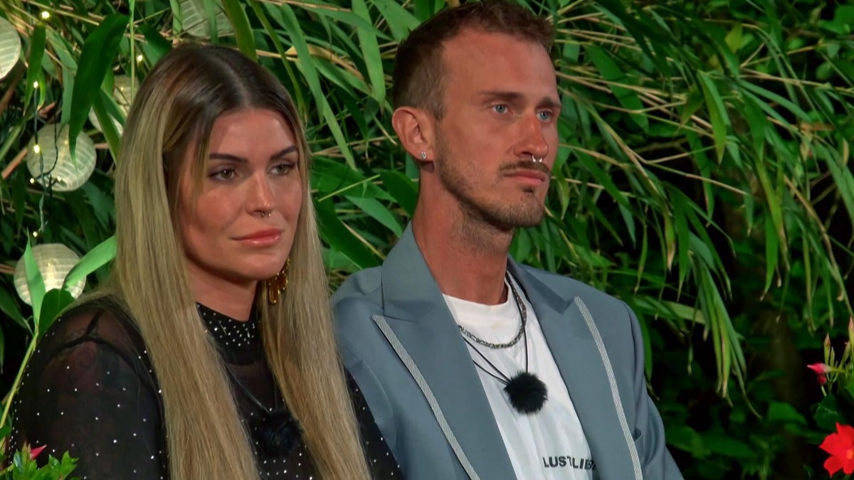 Gloria und Michael bei den Nominierungen

+++ Die Verwendung des sendungsbezogenen Materials ist nur mit dem Hinweis und Verlinkung auf RTL+ gestattet. +++