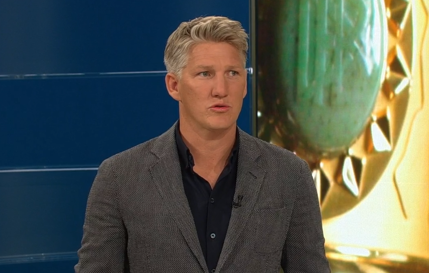 Seit seinem Karriereende ist Bastian Schweinsteiger als TV-Experte tätig. Viele Fans stellen jetzt seine Expertise infrage.