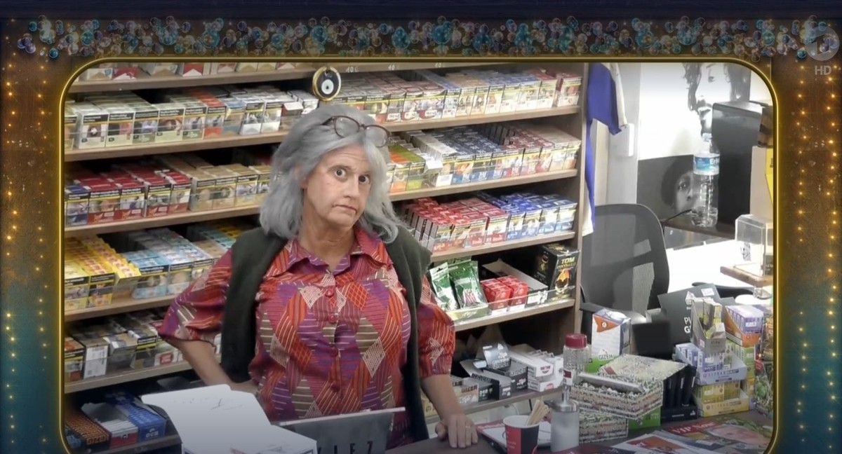 So sieht Barbara Schöneberger als Kiosk-Mitarbeiterin Berta aus.