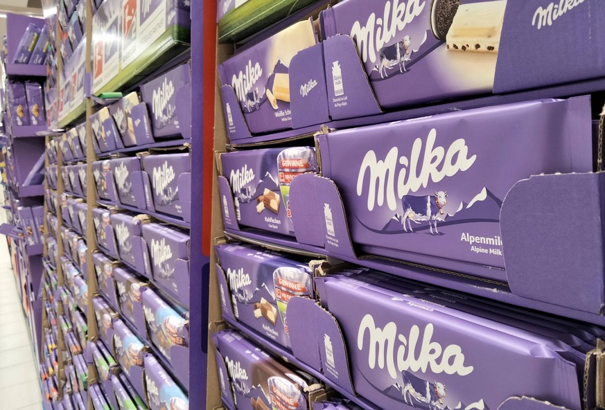 Milka Schokolade in eine Supermarkts Abteilung during the Light Lockdown of the Covid 19 Coronavirus Pandemie in Nürnberg , Bayern , Deutschland . August 30 , 2021.