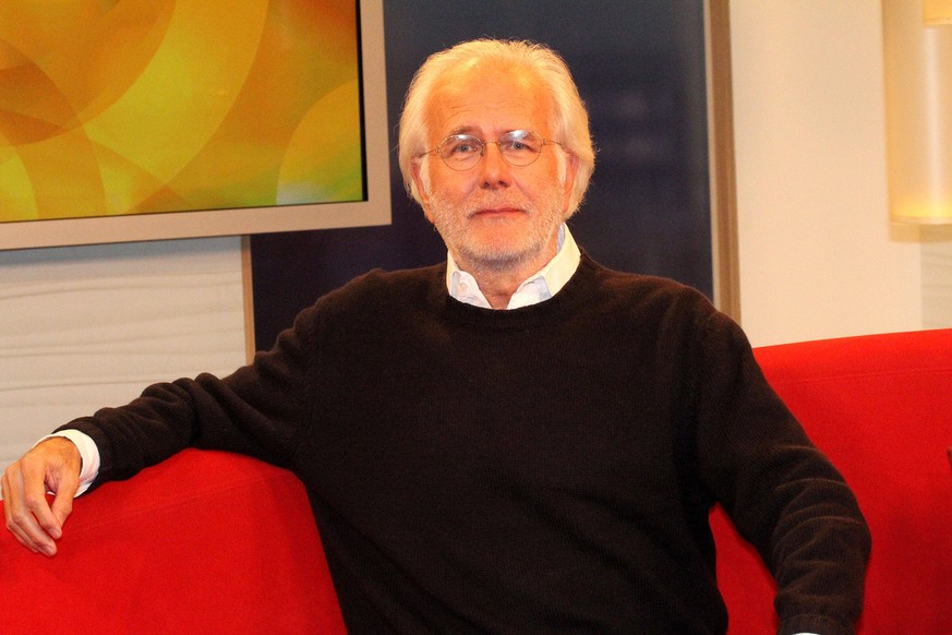 Harald Schmidt zu Gast auf dem roten Sofa in der Sendung DAS NDR am 17.03.2023 in Hamburg Harald Schmidt zu Gast in der Sednung DAS NDR in Hamburg *** Harald Schmidt to guest on the red sofa in the br ...