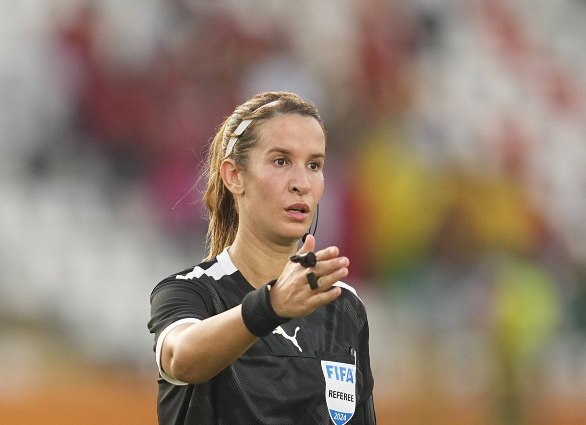 African Cup of Nations Group A: Guinea-Bissau v Nigeria 2024 January 22 2024: Bouchra Karboubi Morocco gestures during a African Cup of Nations Group A game, Guinea-Bissau v Nigeria , at Stade Felix H ...