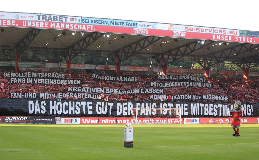 2015 trafen RB Leipzig und Union in der zweiten Liga aufeinander – auch da protestierten die Unioner.