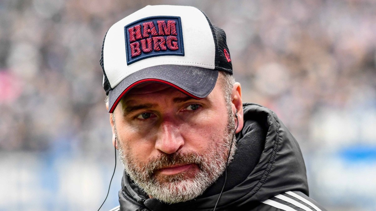 Trainer Tim Walter HSV Deutschland , Hamburg , Volksparkstadion Fussball , Bundesliga , 2. Fussball Bundesliga , Hamburger SV - SC Paderborn *** Coach Tim Walter HSV Germany , Hamburg , Volksparkstadi ...