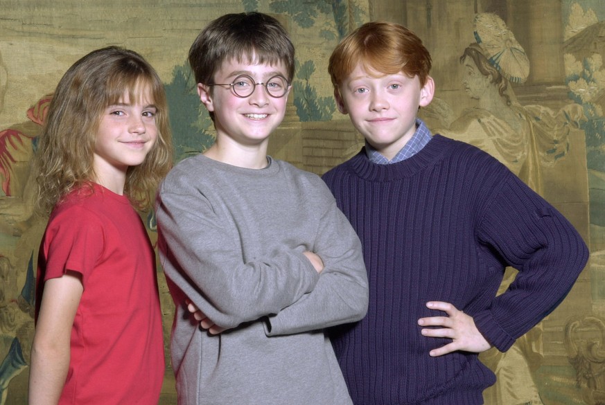 376506 01: Warner Bros. Pictures announced August 21, 2000 that the young actor Daniel Radcliffe, center, has been named as the young actor who will play Harry Potter, in the upcoming film adaptation  ...