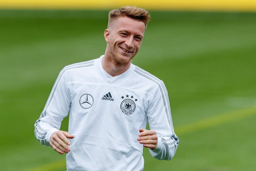 Muenchen, Germany, 03.09.2018 Training Deutsche Fussballnationalmannschaft , Marco Reus (GER) lacht ( DeFodi507 *** Muenchen Germany 03 09 2018 Training German national football team Marco Reus GER la ...