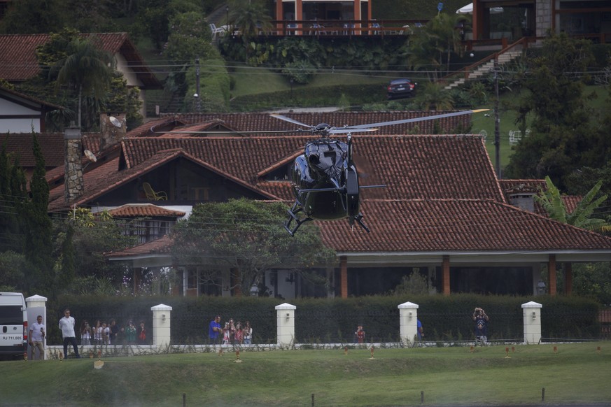 Neymar Fliegt Mit Hubschrauber Zum Training Der Teurer Als Sein Privatjet Ist Watson