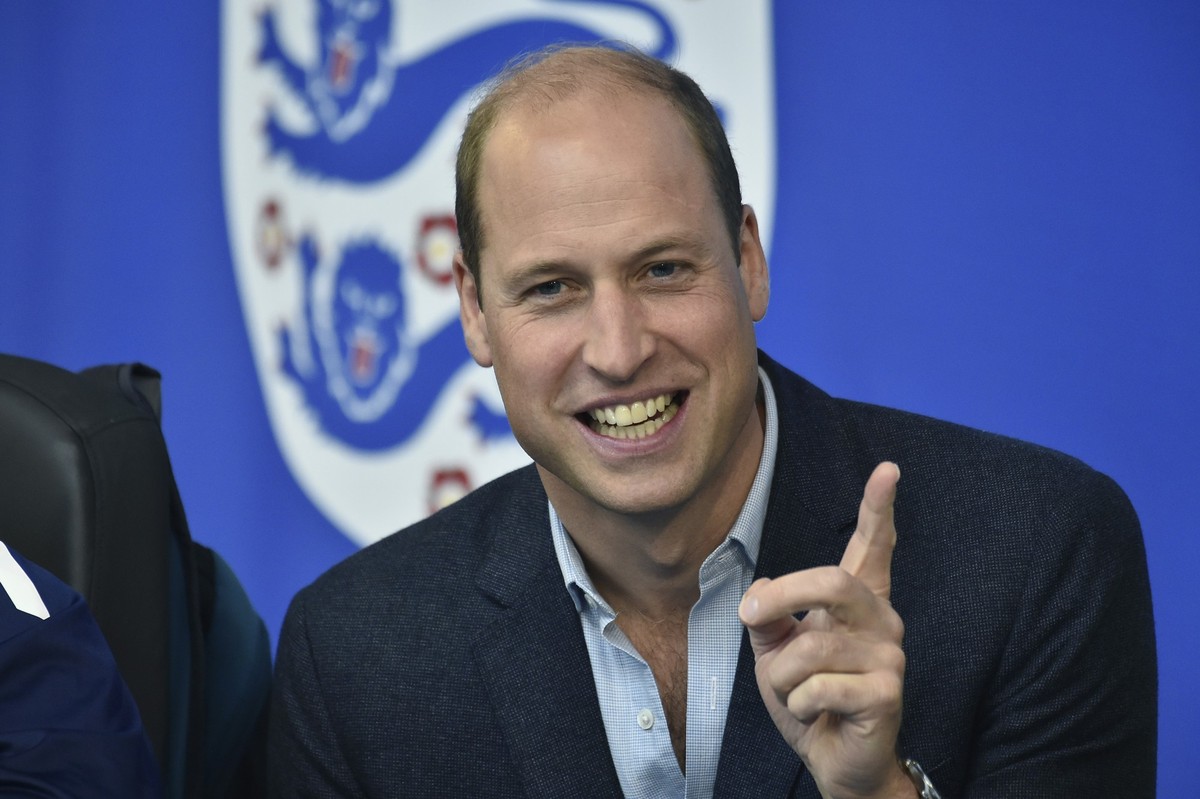 ARCHIV - 05.10.2022, Gro�britannien, Burton Upon Trent: Prinz William, Prinz von Wales, besucht in Burton upon Trent, das nationale Fu�ballzentrum Englands im St. George's Park anl�sslich des 10- ...