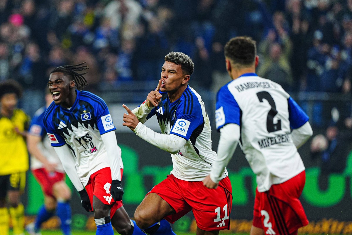 Torjubel nach Tor zum 1:1 Ransford-Yeboah Koenigsdoerffer Hamburger SV, 11 GER, Hamburger SV vs. Borussia Dortmund, Fussball, 1. Bundesliga, Spieltag 10, Saison 2025/2026, 08.11.2025 DFL REGULATIONS P ...