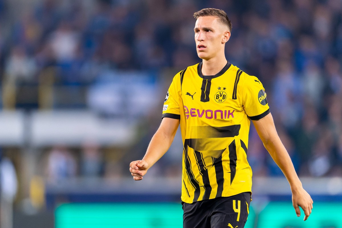 2024-09-18 Club Brugge KV v Borussia Dortmund - UEFA Champions League 2024/25 League Phase MD1 BRUGES, BELGIUM - SEPTEMBER 18: Nico Schlotterbeck of Borussia Dortmund looks on during the UEFA Champion ...