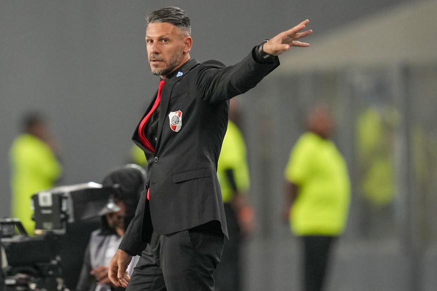 coach Martin Demichelis of Argentina&#039;s River Plate gestures at the sideline during a Copa Libertadores Group D soccer match against Peru&#039;s Sporting Cristal at the National Stadium in Lima, P ...