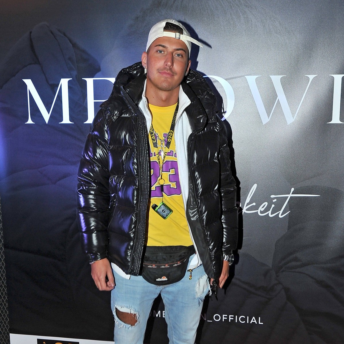 Menowin Fröhlich: In Ewikeit . Marvin Kleinen anläßlich der Premiere der neuen Single In Ewikeit von Menowin Fröhlich am 05.01.2023 im Mio Club Köln. 20230105MWI53866 *** Menowin Fröhlich In Ewikeit M ...