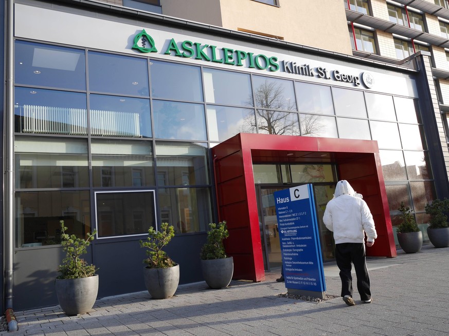 Asklepios-Klinik St. Georg in Hamburg. Krebspatienten sollen abwechselnd zu niedrig, zu hoch oder sogar ohne Indikation bestrahlt worden sein. So steht es in einem internen Bericht an das Klinikum und ...