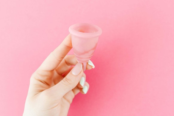 Menstruationstassen sind leider nicht immer praktisch.