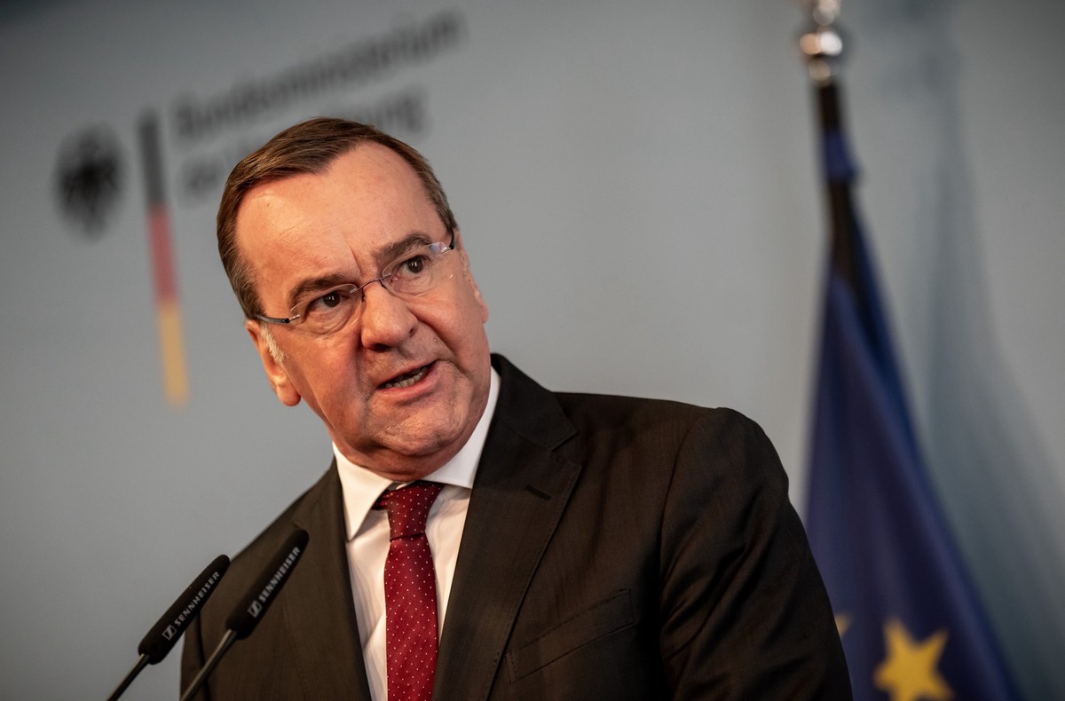05.03.2024, Berlin: Boris Pistorius (SPD), Verteidigungsminister, gibt ein Pressestatement zum aktuellen Sachstand nach der russischen Veröffentlichung eines Mitschnitts eines Gesprächs von Bundeswehr ...