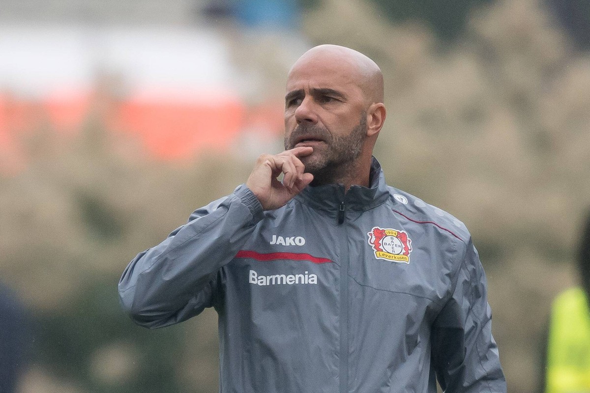Leverkusen, Germany 28.07.2019, Freundschaftsspiel, Testspiel, Bayer 04 Leverkusen - Heracles Almelo, Trainer Peter Bosz (B04) gestikuliert, gestik ( Leverkusen Nachwuchsleistungszentrum Kurtekotten N ...