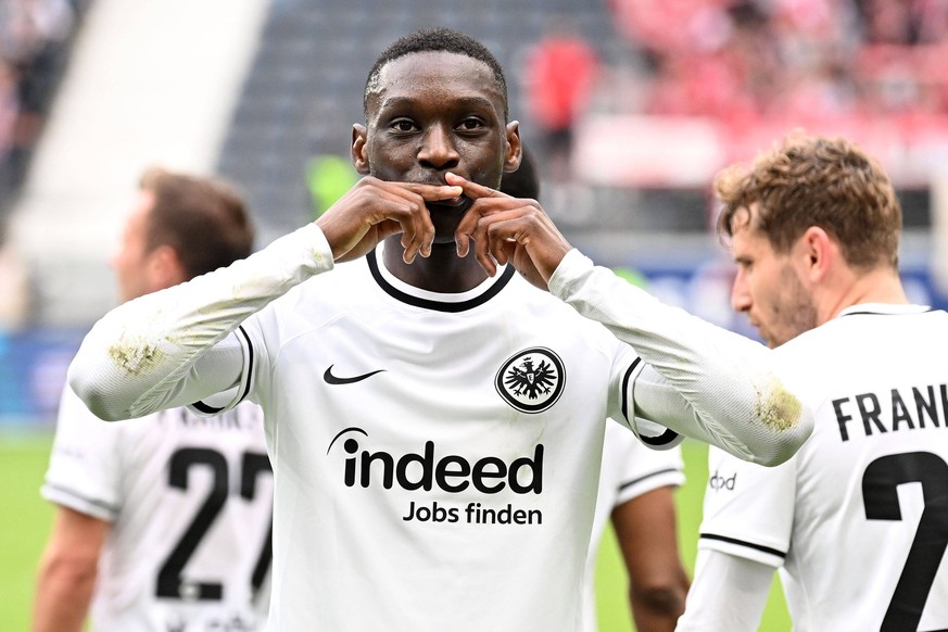 13.05.2023, xjhx, Fussball 1.Bundesliga, Eintracht Frankfurt - 1.FSV Mainz 05 emspor, v.l. Randal Kolo Muani of Eintracht Frankfurt Torjubel nach dem Tor zum celebrating the goal celebrate 3:0 DFL/DFB ...