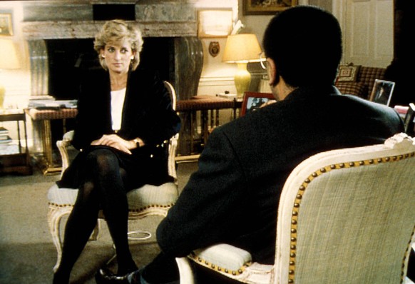 Szene aus dem fraglichen Interview mit der BBC. Diana und Martin Bashir.