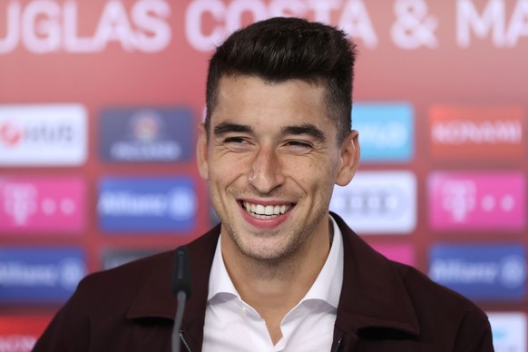 Soccer Football - Bayern Munich present new players Marc Roca and Douglas Costa - Saebener Strasse, Munich, Germany - October 13, 2020 Bayern Munich's Marc Roca during the press conference Alexander H ...