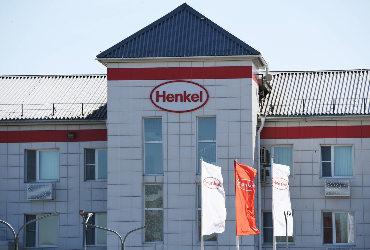 Russia Economy Sanctions 8170416 20.04.2022 A general view shows a beauty care plant of German manufacturer Henkel in Noginsk outside Moscow, Russia. German chemicals maker Henkel AG will exit its bus ...