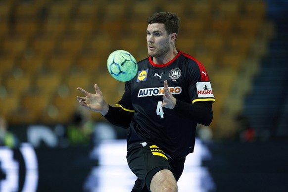 Handball, Nationalmannschaft M�nner EM-Vorbereitungsspiel Deutschland : Frankreich 35:34 am 09.01.2022 in der Buderus-Arena in Wetzlar Johannes GOLLA GER *** Handball, national team men European Champ ...