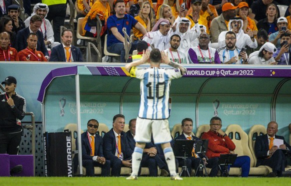 Doha, Qatar. 9th Dec, 2022. Lionel Messi Arg provokes with jubilation Trainer Louis van Gaal Niederlandeand the bench Netherlands - Argentina Niederlande - Argentinien World Cup 2022 in Qatar 09.12.20 ...