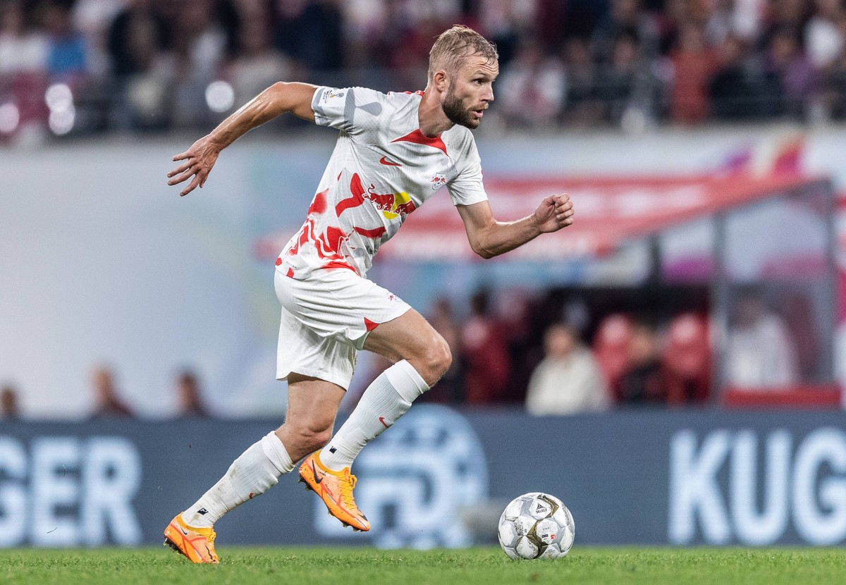 Leipzigs Konrad Laimer am Ball. Fussball DFL-Supercup 2022: RB Leipzig - FC Bayern Muenchen 3:5. 30. Juli 2022: Leipzig, Red Bull Arena. RB Leipzig - FC Bayern Muenchen 3:5 *** Leipzigs Konrad Laimer  ...