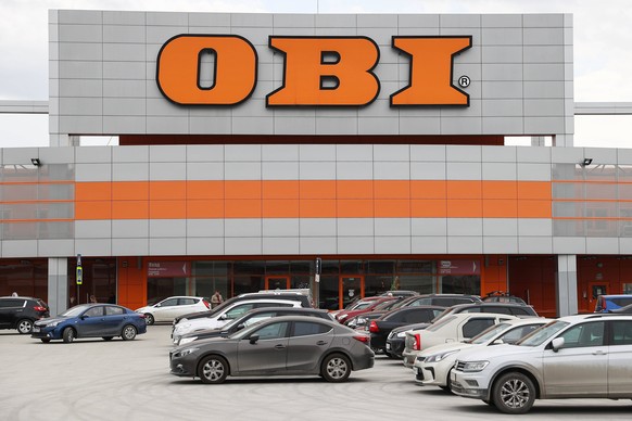 YEKATERINBURG, RUSSIA MAY 5, 2022: A view of an OBI home improvement chain store at the Karnaval shopping centre. Operations suspended since March, the German retailer plans to reopen all of its Russi ...
