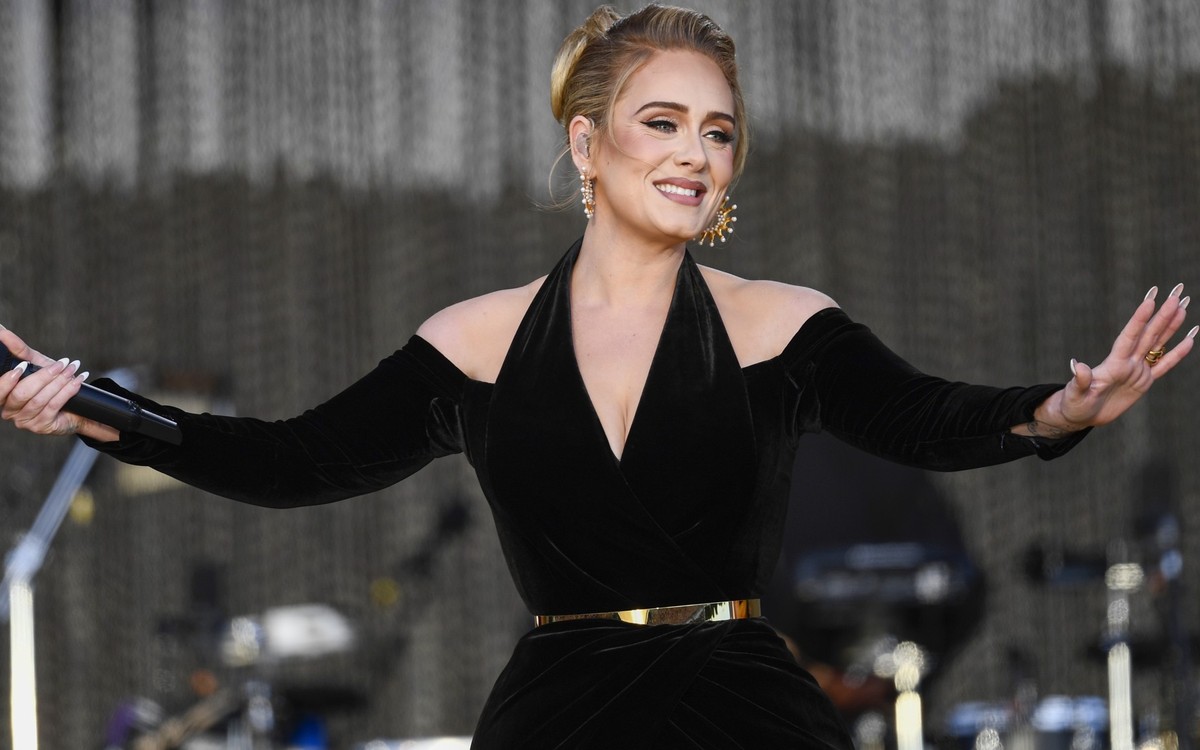 LONDON, ENGLAND - JULY 01: Adele performs on stage as American Express present BST Hyde Park in Hyde Park on July 01, 2022 in London, England. (Photo by Gareth Cattermole/Getty Images for Adele)